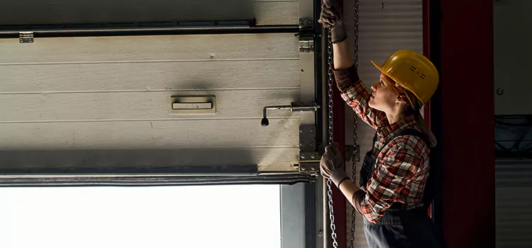Addressing Common Garage Door Stoppage Issues in Tupelo, MS
